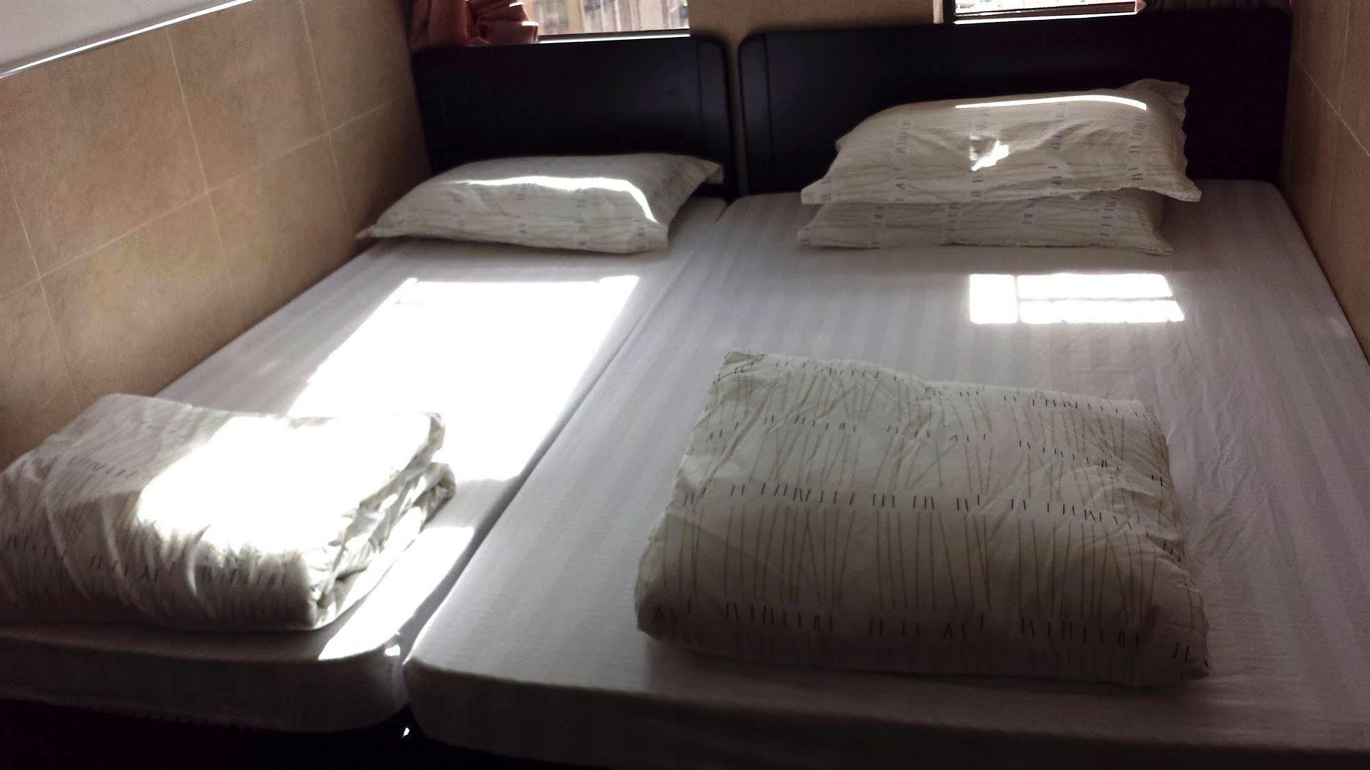 Kowloon Mongkok 1812 Guest House Hong Kong Exterior foto